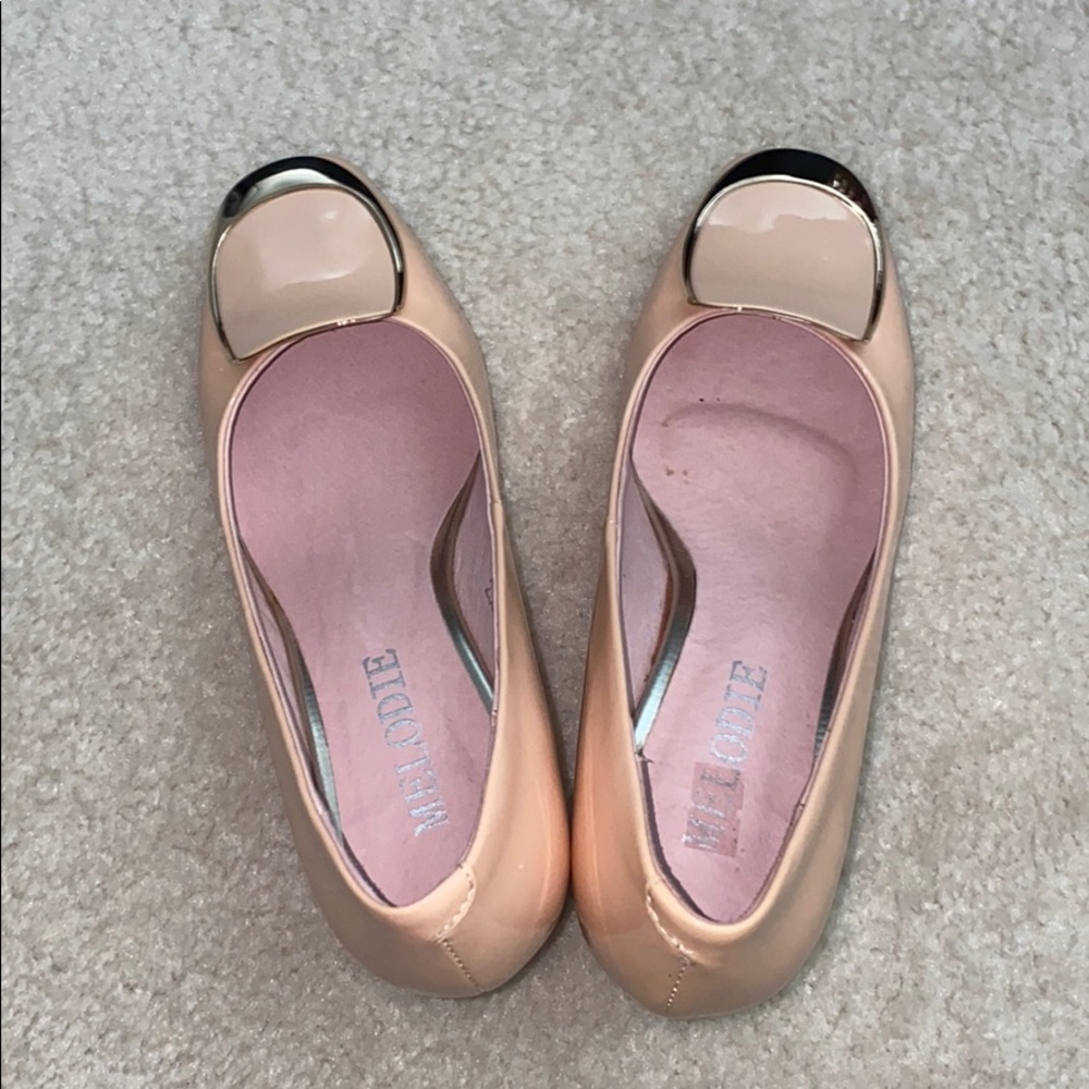 Shoes - Picture 4 of 6